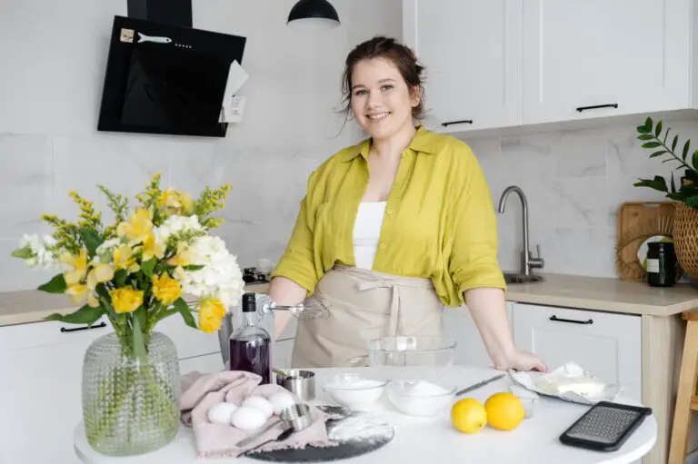 12 Trendy White Kitchen Cabinet Ideas to Brighten Your Kitchen